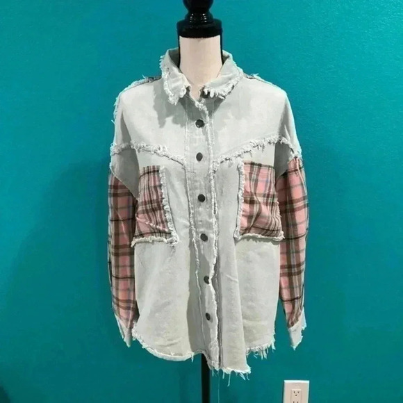 POL At Twilight Full Size Plaid Contrast Shacket in size small - Picture 1 of 6